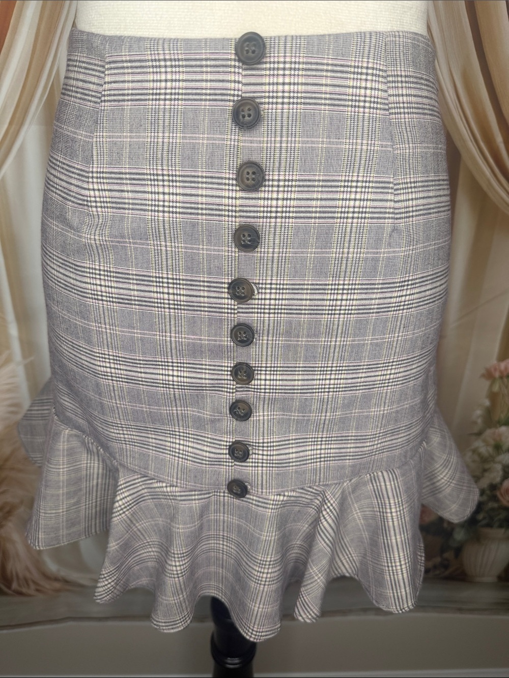 Olivaceous Gray Plaid Button-Front Pencil Skirt with Ruffle Hem